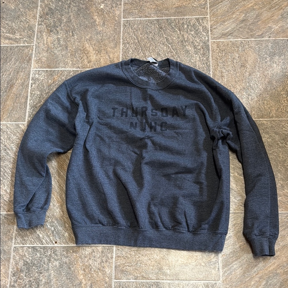 Gildan Men's Charcoal Crewneck Sweater